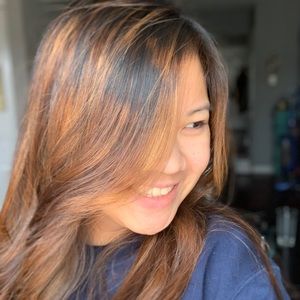 Meet your Posher, Cassandra